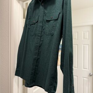 Banana Republic Dark Green Button-Up Shirt. Great condition. Large.